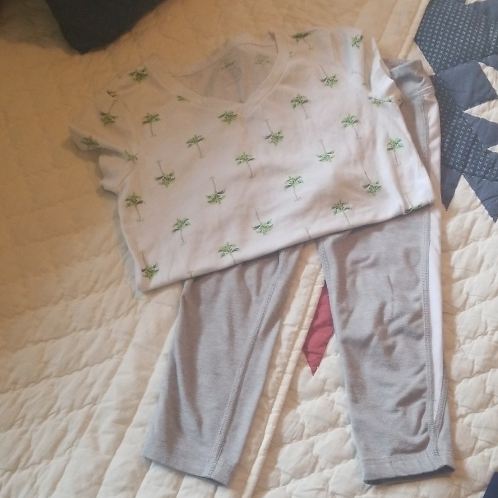 Outfit perfect for fall girls size 6-7